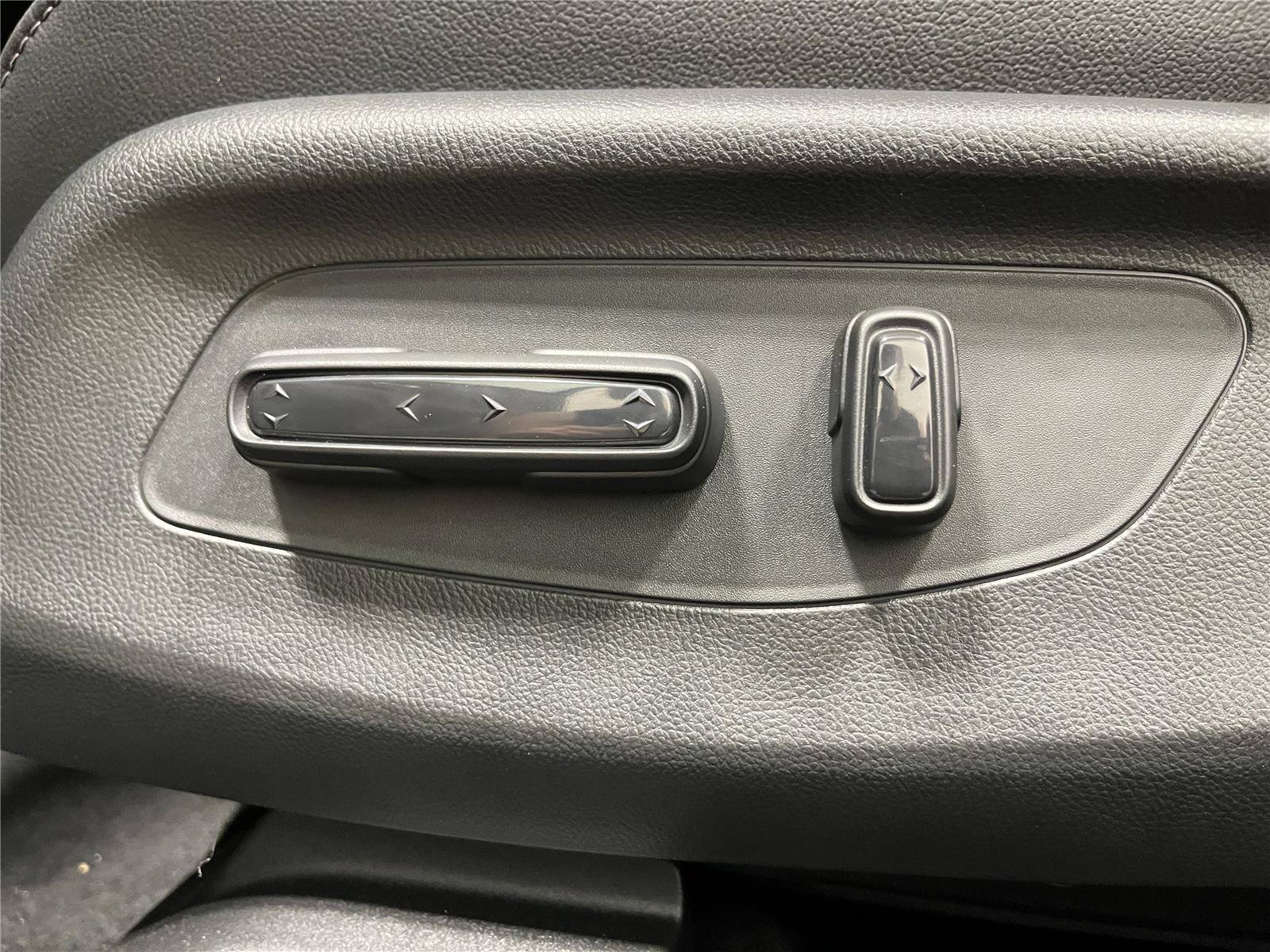 New 2027 Honda HR-V EX-L image 16