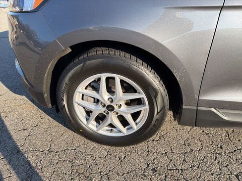 Used 2024 Ford Edge SEL image 18