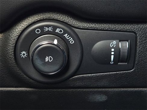 Used 2022 Dodge Durango GT image 24