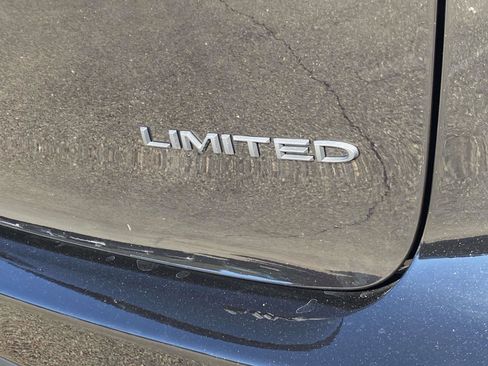 New 2026 Chrysler Pacifica Limited w/ S Appearance Package FWD image 26