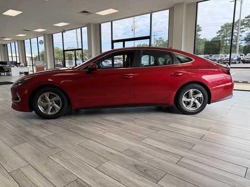 Used 2022 Hyundai Sonata SE FWD image 4