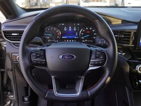 Used 2023 Ford Explorer ST-Line w/ Class IV Trailer Tow Package image 29