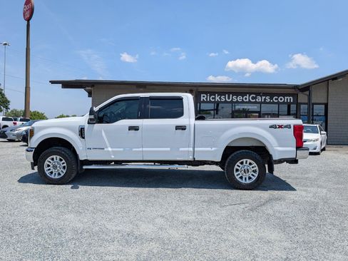 Used 2019 Ford F250 XLT w/ Snow Plow Prep Package AWD/4WD image 11