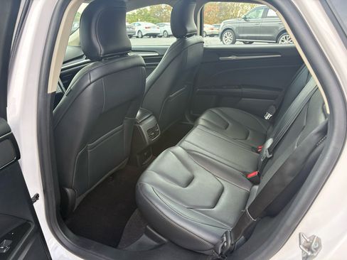 Used 2019 Ford Fusion Titanium image 22