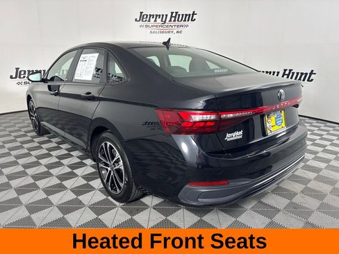 Used 2025 Volkswagen Jetta Sport FWD image 9