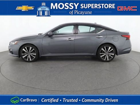Used 2020 Nissan Altima 2.5 Platinum FWD image 7