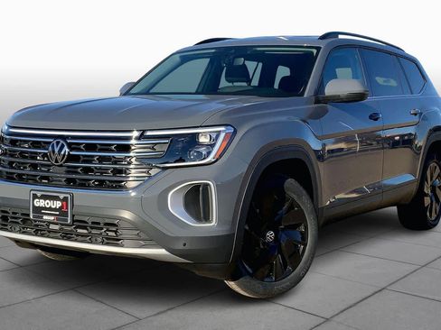New 2026 Volkswagen Atlas SE FWD image 1