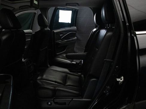 Used 2019 Honda Pilot Touring image 18