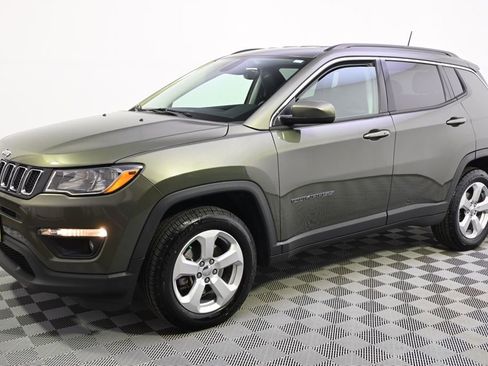 Used 2018 Jeep Compass Latitude w/ Popular Equipment Group image 2