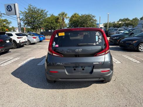 Used 2021 Kia Soul S FWD image 12