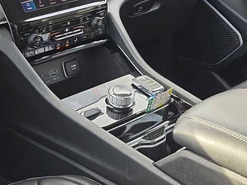 Used 2022 Jeep Grand Cherokee L Limited image 13