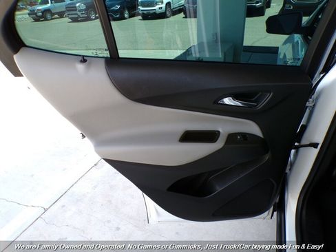Used 2020 Chevrolet Equinox LS FWD image 18