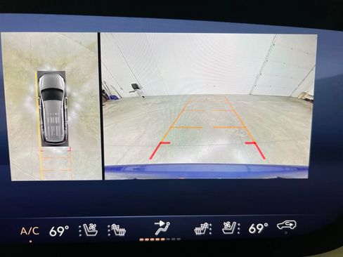 Certified 2025 Buick Enclave Avenir w/ Super Cruise Package AWD/4WD image 26