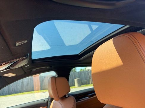 Used 2018 BMW 530i RWD image 4