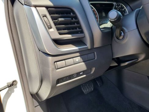 New 2026 Nissan Rogue SV AWD/4WD image 19