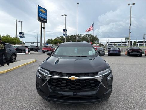 Used 2024 Chevrolet Trax LS FWD image 13