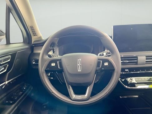 Used 2023 Lincoln Corsair AWD w/ Equipment Group 101A image 37