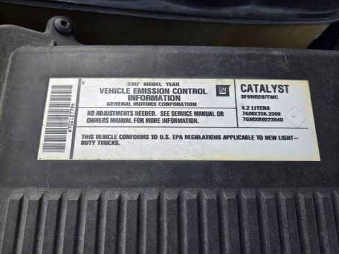 Used 2007 Cadillac Escalade EXT w/ Information Package image 26