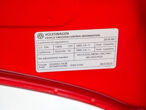 Used 2018 Volkswagen Beetle 2.0T S FWD image 29