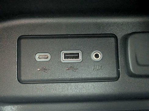 Used 2022 Chevrolet Equinox LT FWD image 25