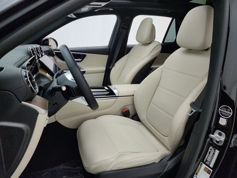 Certified 2024 Mercedes-Benz GLC 300 4MATIC image 13