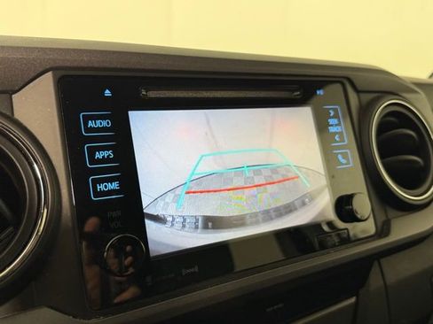 Used 2019 Toyota Tacoma TRD Off-Road AWD/4WD image 20