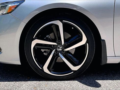Used 2022 Honda Accord Sport image 35
