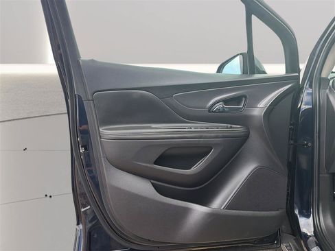 Used 2021 Buick Encore Preferred AWD/4WD image 15