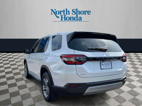 Certified 2025 Honda Pilot EX-L image 6