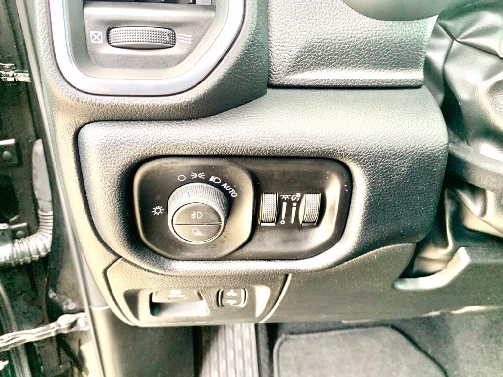 Used 2026 RAM 1500 Laramie AWD/4WD image 49