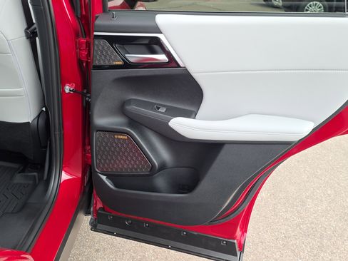 New 2026 Mitsubishi Outlander SE FWD image 30