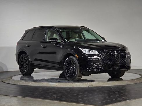 New 2025 Lincoln Corsair Reserve w/ Equipment Group 202A image 2