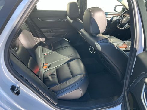 Used 2019 Cadillac XTS Luxury image 25