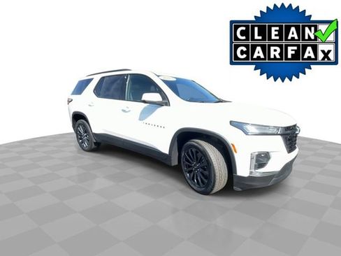 Used 2023 Chevrolet Traverse RS image 2