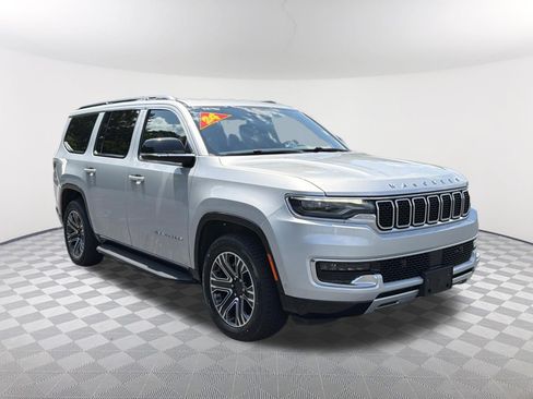 Used 2024 Jeep Wagoneer Series II w/ Flexible Seating Group AWD/4WD image 3