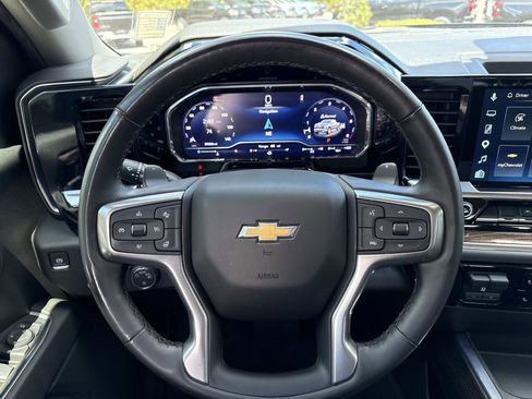 Used 2025 Chevrolet Silverado 1500 LT w/ Z71 Off-Road Package AWD/4WD image 14