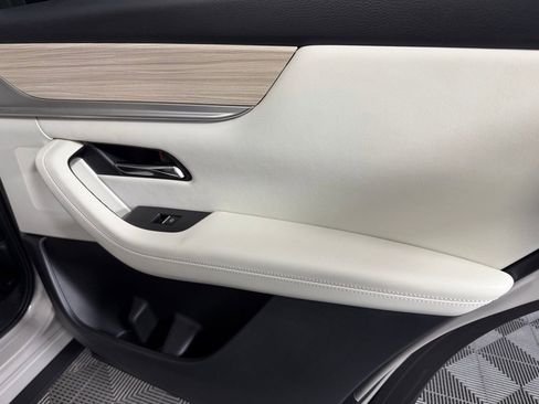 Used 2024 MAZDA CX-90 Plug-In Hybrid w/ Premium Plus image 31