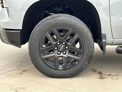 Used 2024 Chevrolet Silverado 1500 Custom Trail Boss w/ Turbomax Blackout Package AWD/4WD image 26
