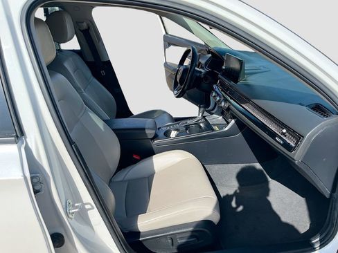 Used 2024 Honda Civic Touring image 25