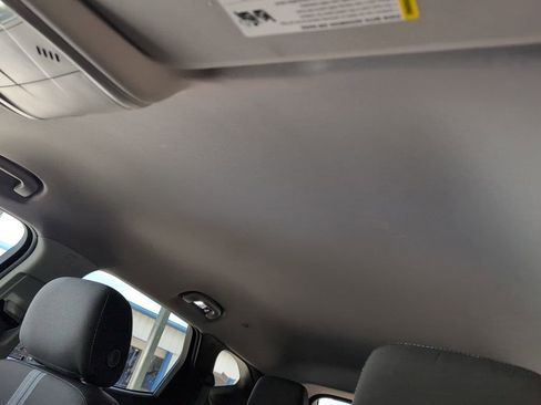 Used 2025 Chevrolet Blazer LT FWD image 5