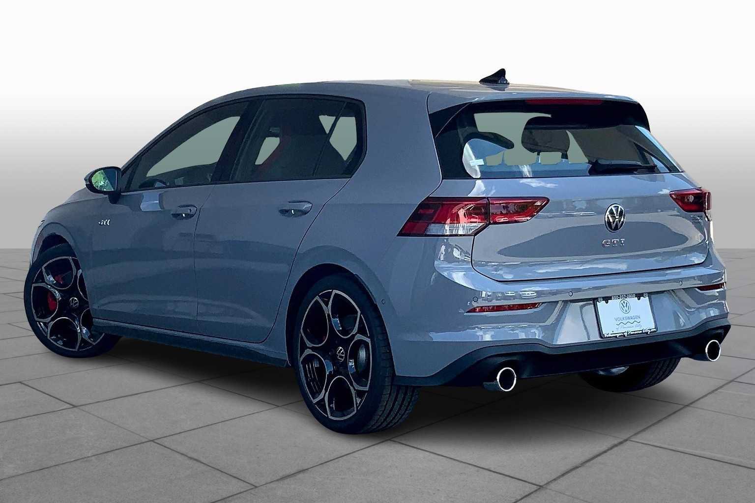 Used 2025 Volkswagen GTI Autobahn FWD image 12