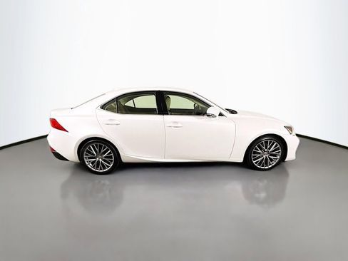 Used 2019 Lexus IS 300 AWD image 8