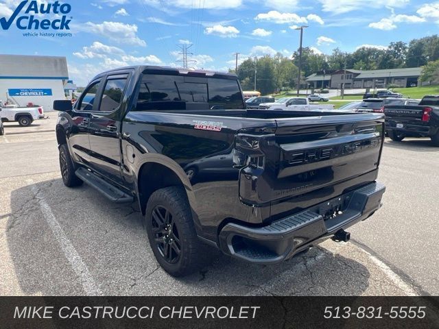 Used 2020 Chevrolet Silverado 1500 LT Trail Boss w/ Midnight Edition AWD/4WD image 4