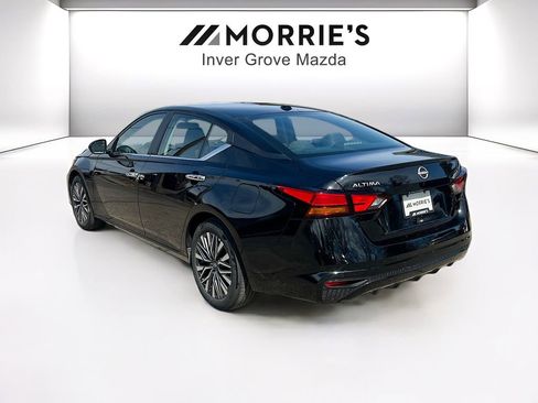 Used 2025 Nissan Altima 2.5 SV FWD image 7