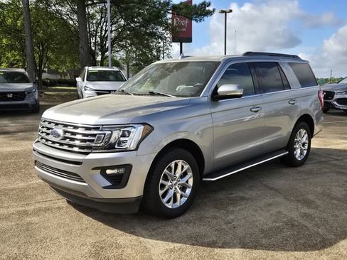 Used 2021 Ford Expedition XLT image 25