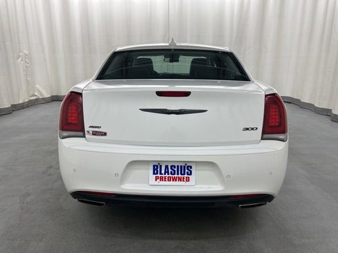 Used 2023 Chrysler 300 Touring L w/ Popular Equipment Group image 5