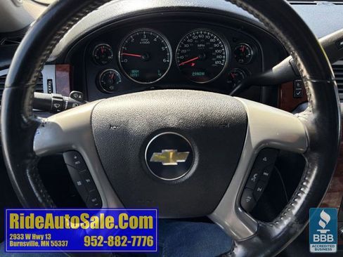 Used 2011 Chevrolet Avalanche LS w/ Regional Value Package AWD/4WD image 18