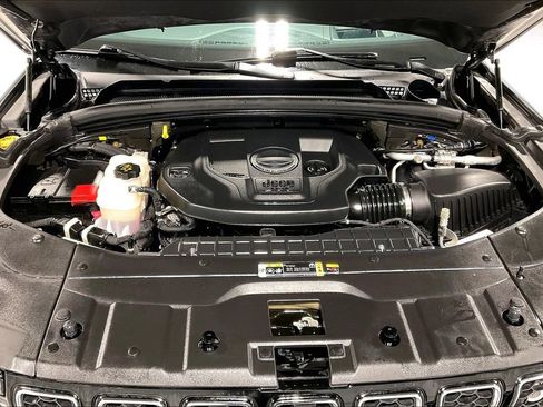 Used 2022 Jeep Grand Cherokee Overland w/ Adv Protech Group III image 12