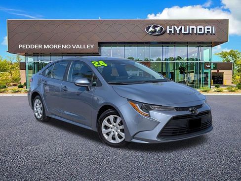 Used 2024 Toyota Corolla LE image 2