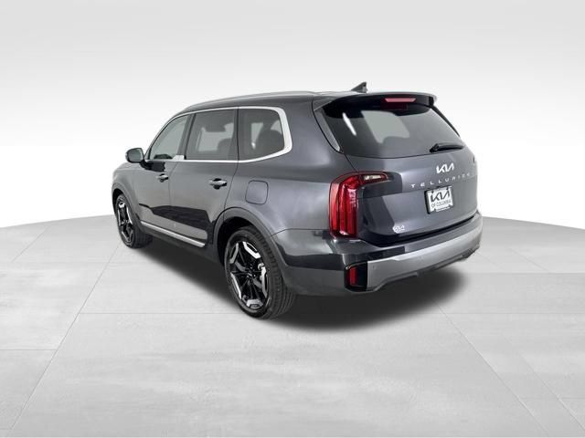 Certified 2025 Kia Telluride S FWD image 9